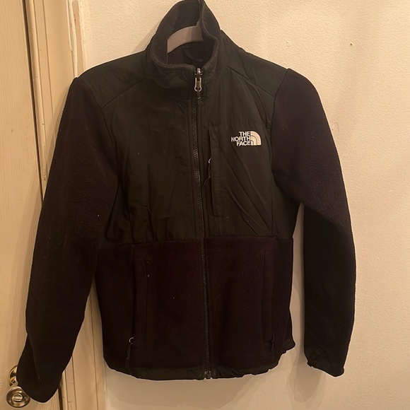 The North Face Jackets & Blazers - 🌸🌸 FINAL SALE MUST GO North Face Denali women’s Fleece